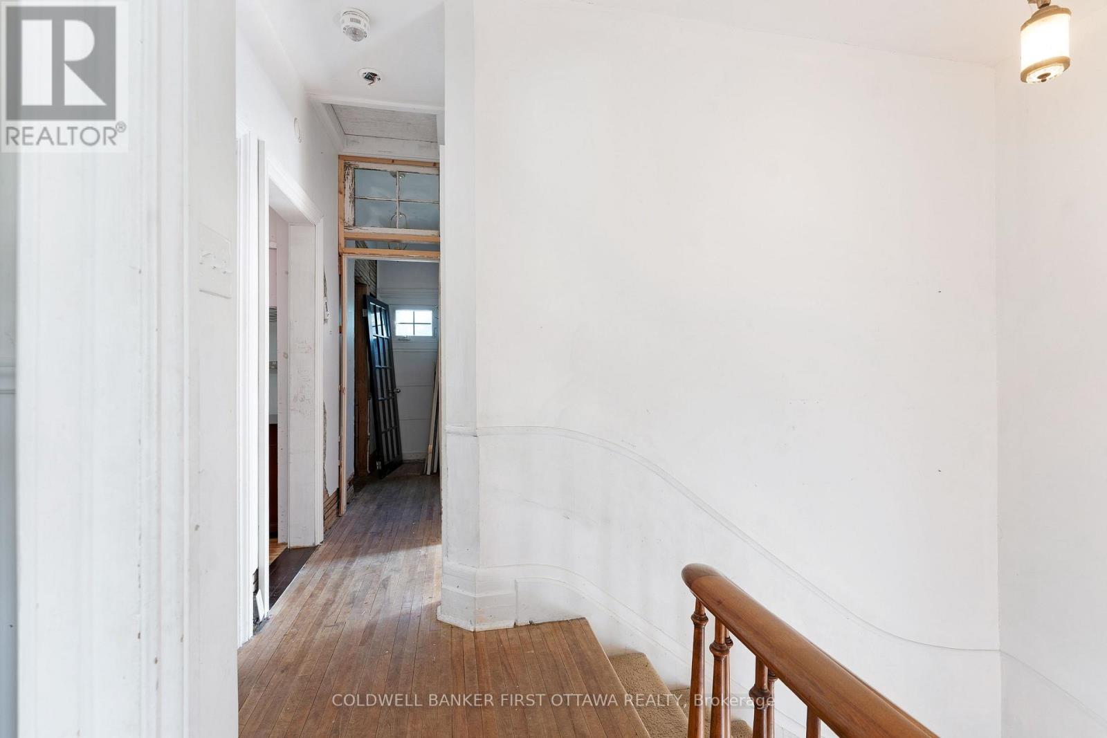 69 Wilson Street W Property Photo 24