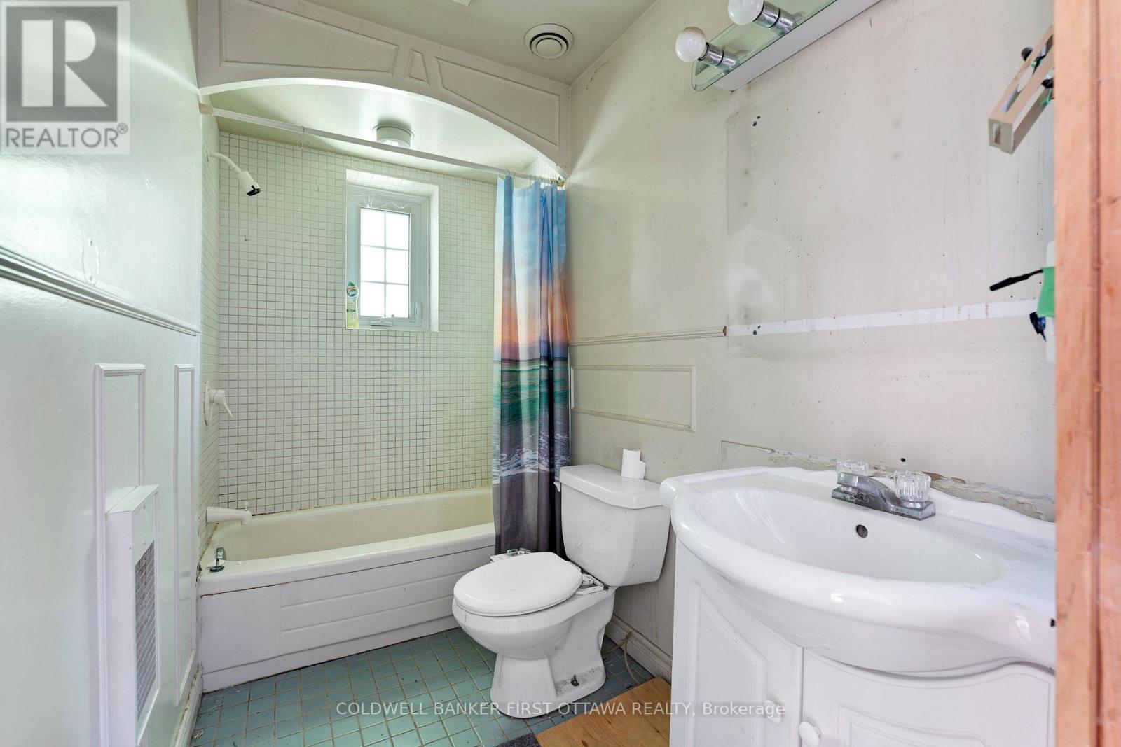 69 Wilson Street W Property Photo 33