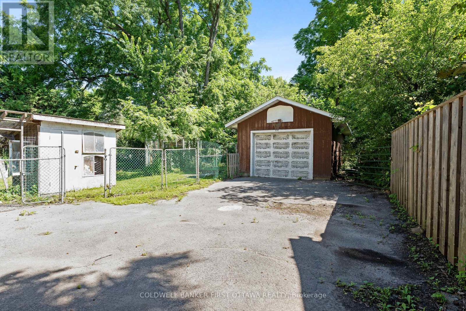69 Wilson Street W Property Photo 39