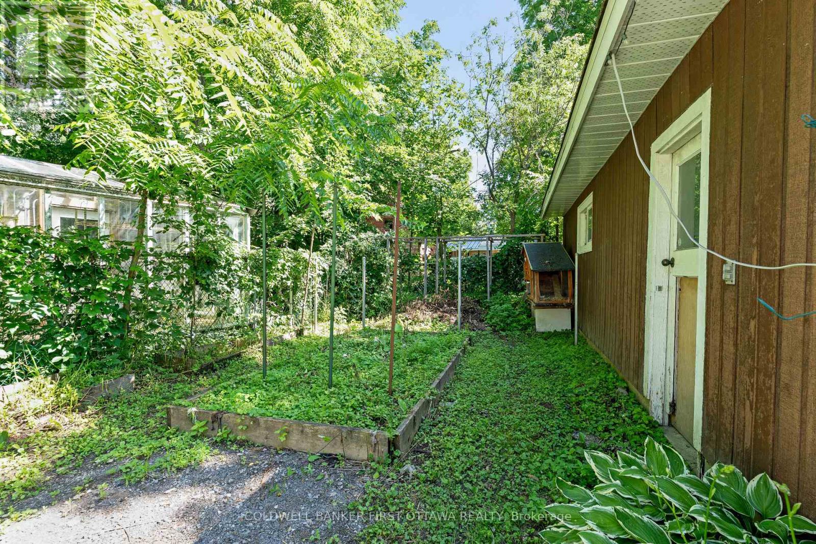 69 Wilson Street W Property Photo 41