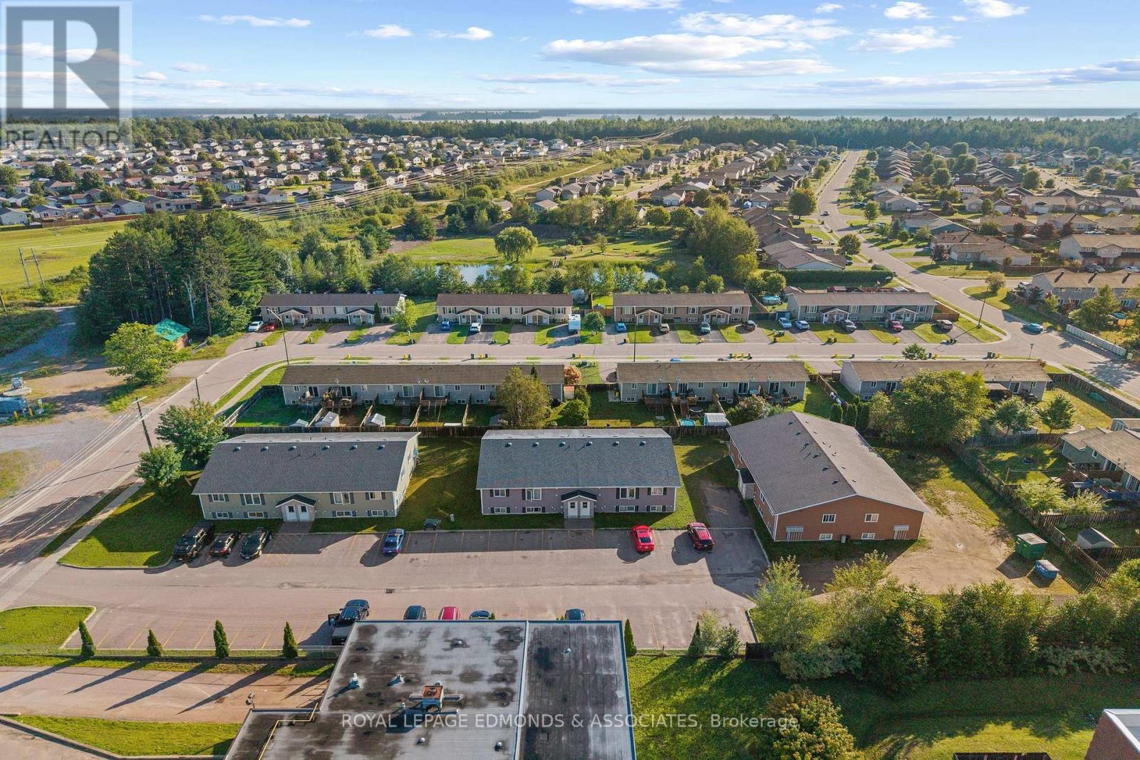 5 Renfrew Street Property Photo 1