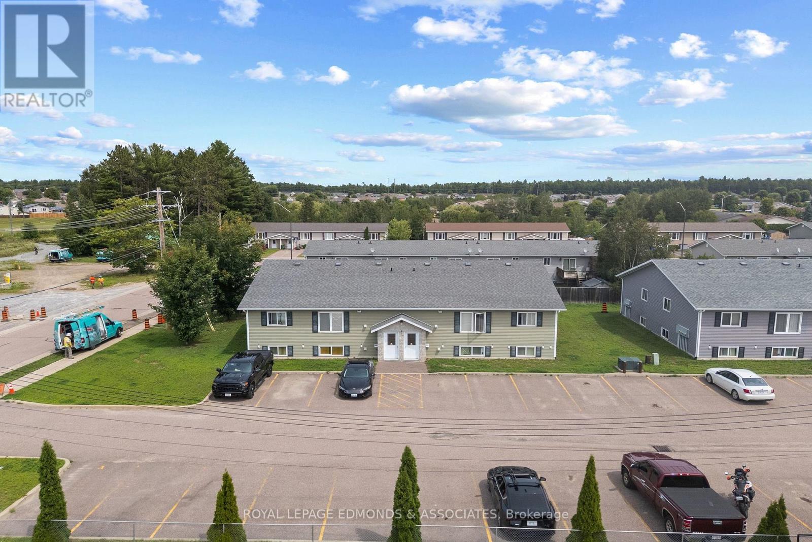 5 Renfrew Street Property Photo 3