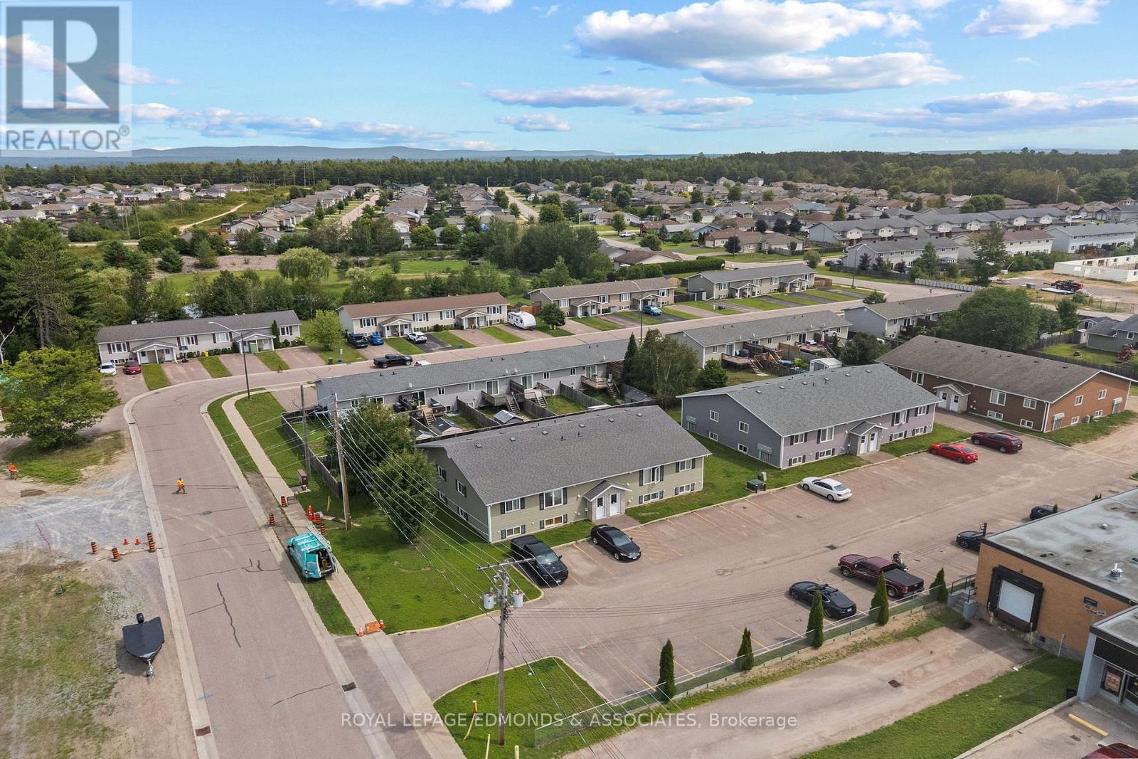 5 Renfrew Street Property Photo 4