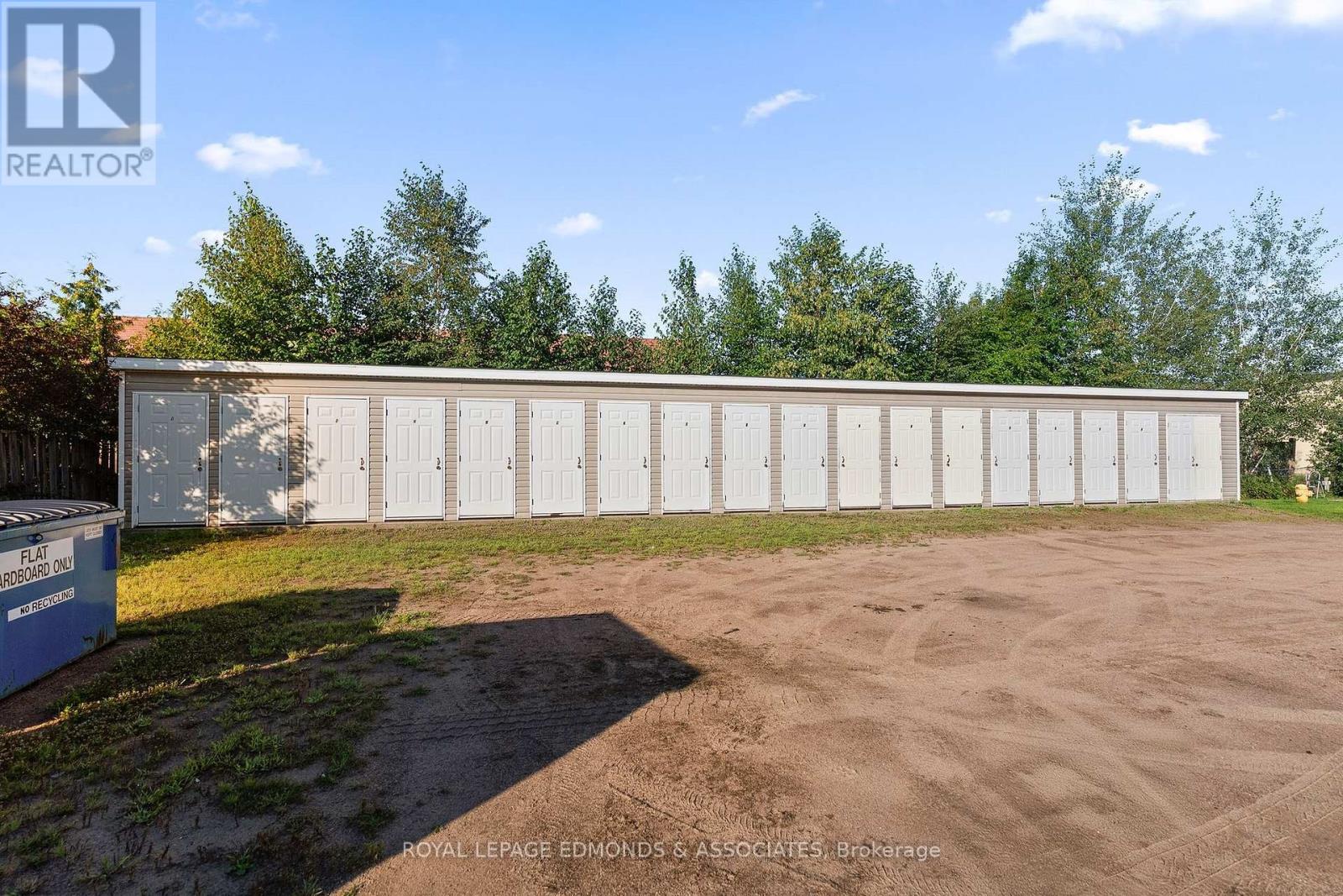 5 Renfrew Street Property Photo 18