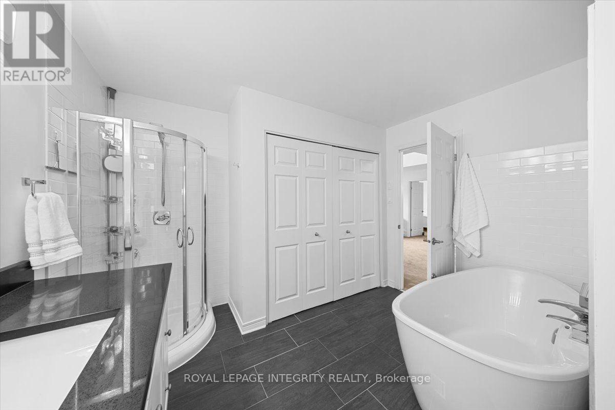 40 Bon Echo Crescent Property Photo 28
