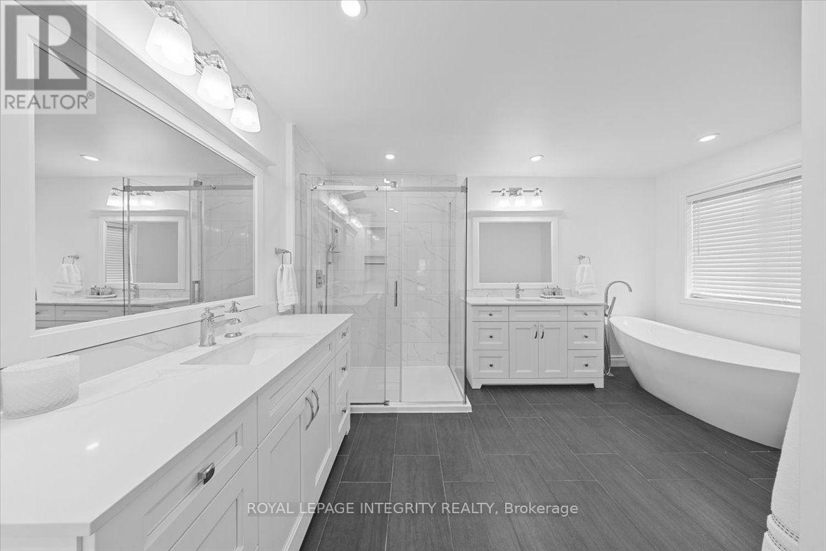 40 Bon Echo Crescent Property Photo 35