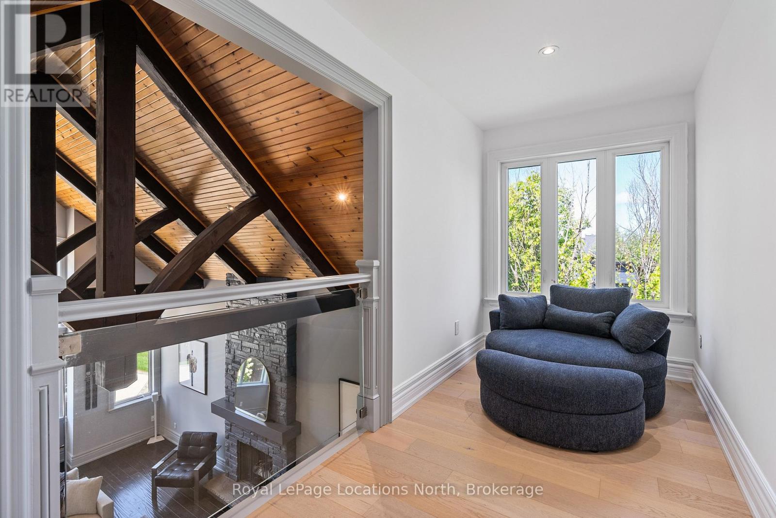 109 Hemlock Court W Property Photo 18