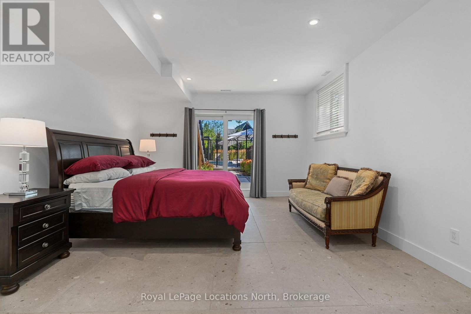 109 Hemlock Court W Property Photo 35