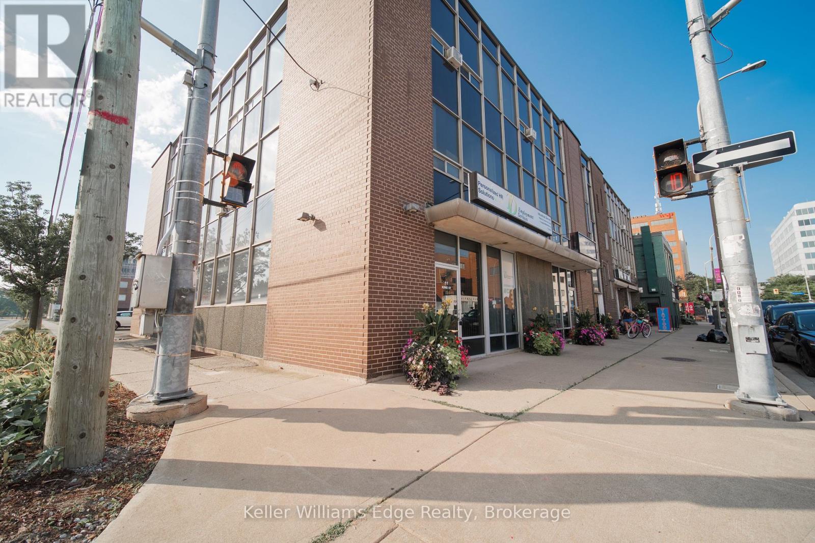 11 King Street Property Photo 2