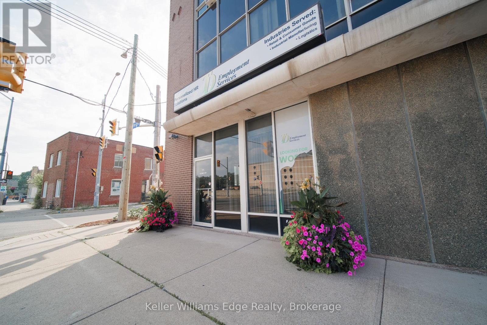 11 King Street Property Photo 4