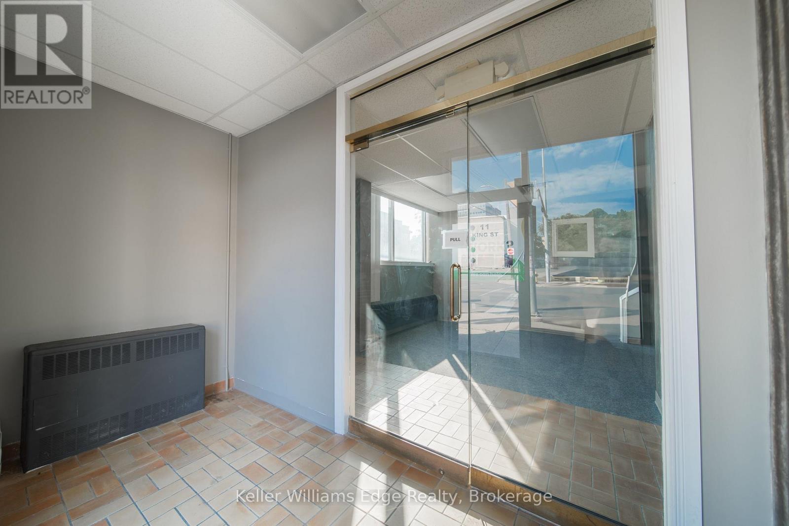 11 King Street Property Photo 6