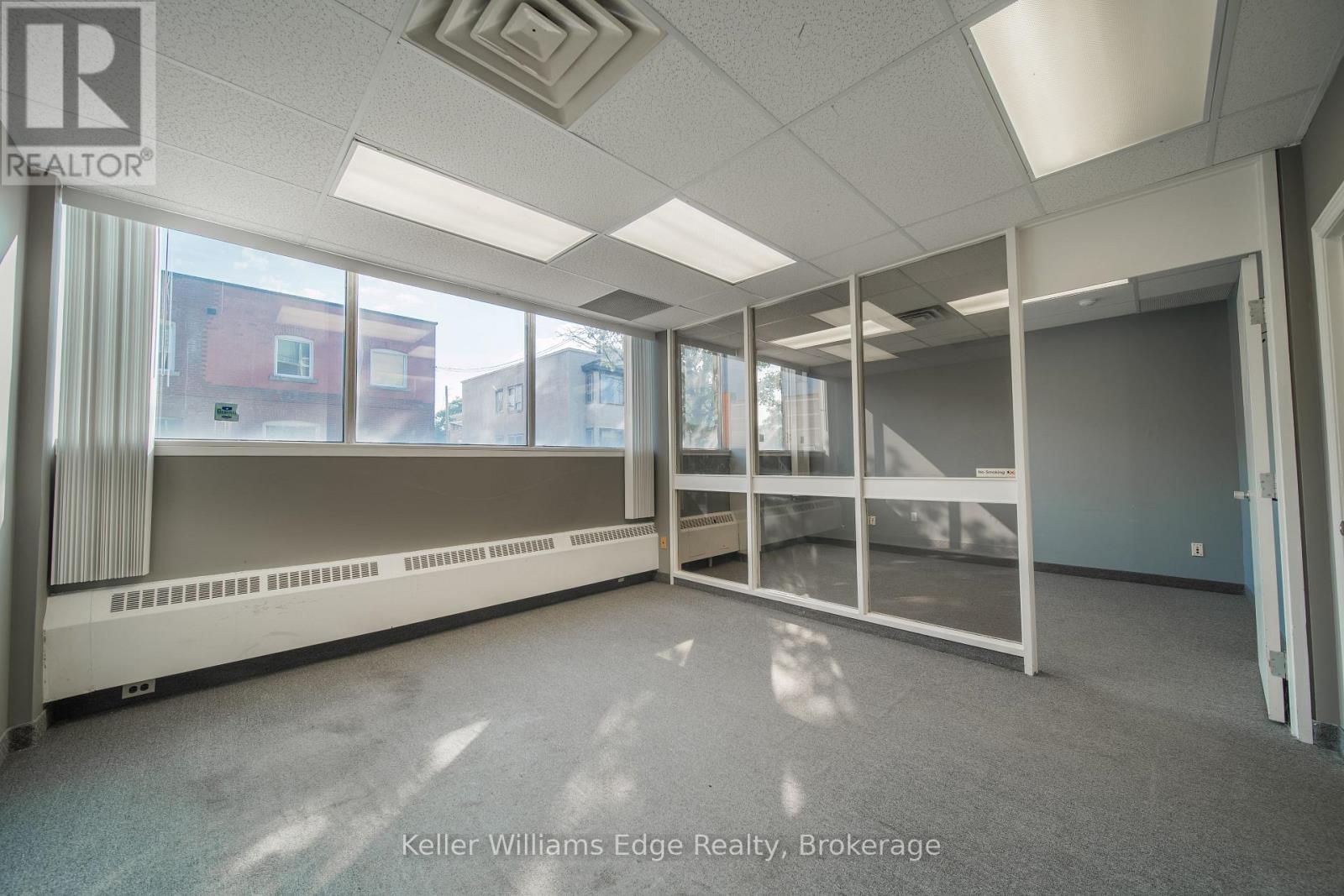 11 King Street Property Photo 10