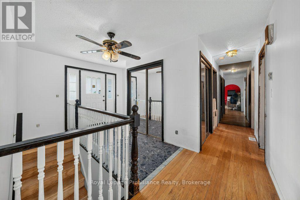 17 West Park Lane/ 32 Tall Pine Road Property Photo 6