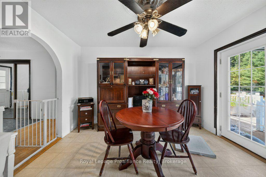 17 West Park Lane/ 32 Tall Pine Road Property Photo 13