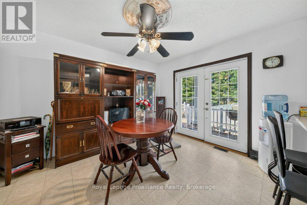 17 West Park Lane/ 32 Tall Pine Road Property Photo 14