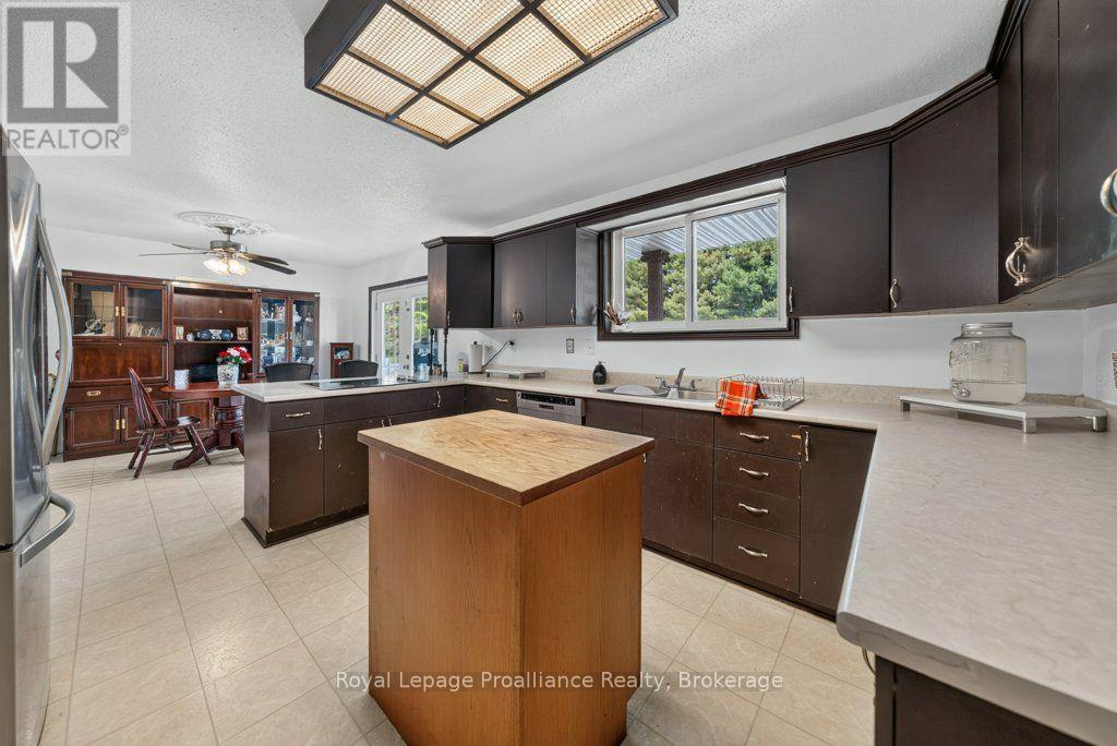 17 West Park Lane/ 32 Tall Pine Road Property Photo 17