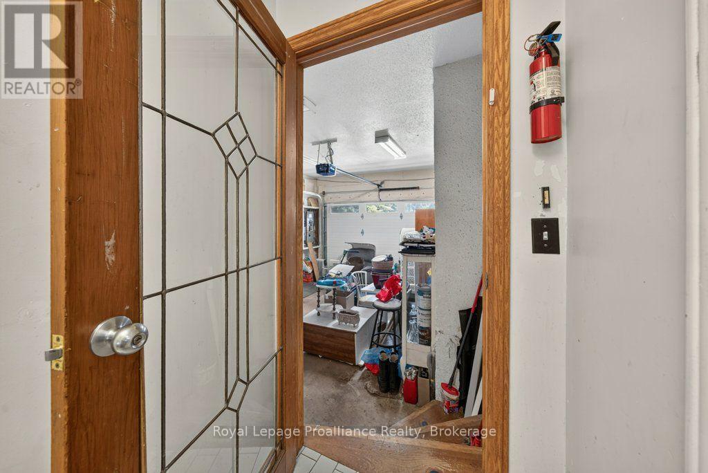 17 West Park Lane/ 32 Tall Pine Road Property Photo 28