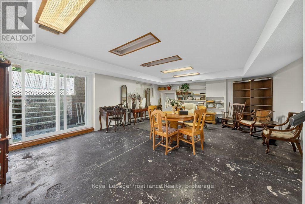 17 West Park Lane/ 32 Tall Pine Road Property Photo 34