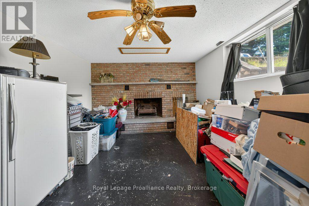 17 West Park Lane/ 32 Tall Pine Road Property Photo 37
