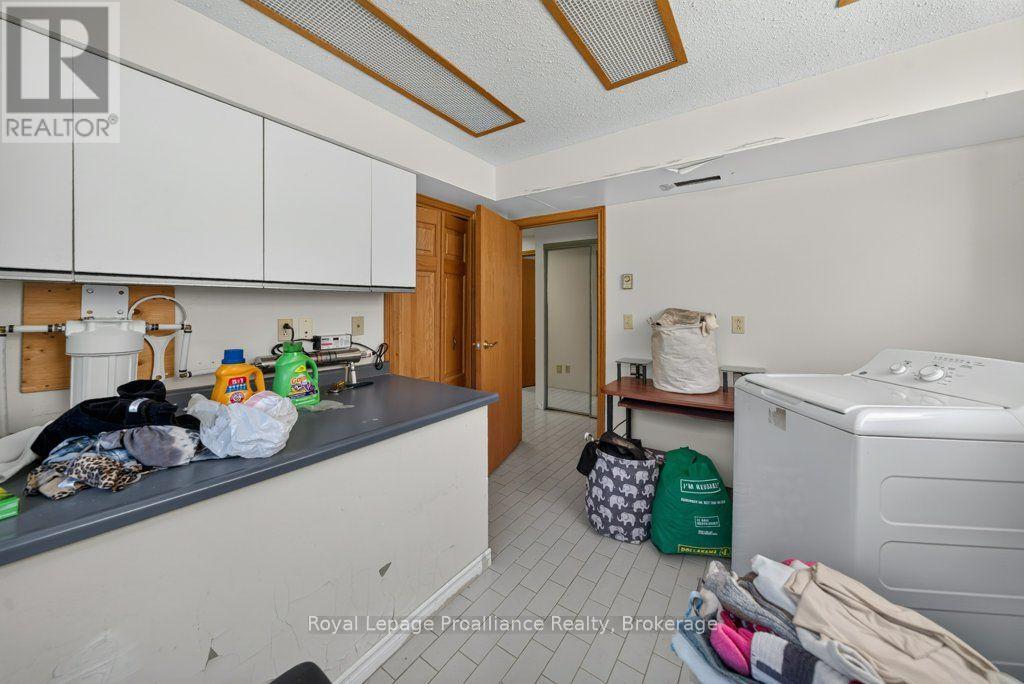 17 West Park Lane/ 32 Tall Pine Road Property Photo 44