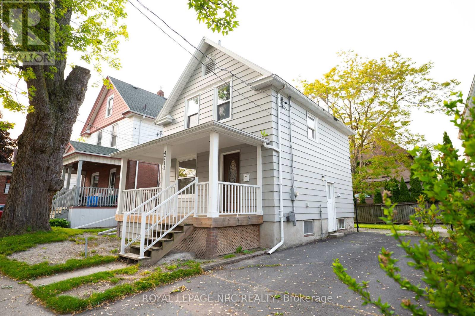 4713 Cookman Crescent N Property Photo 2