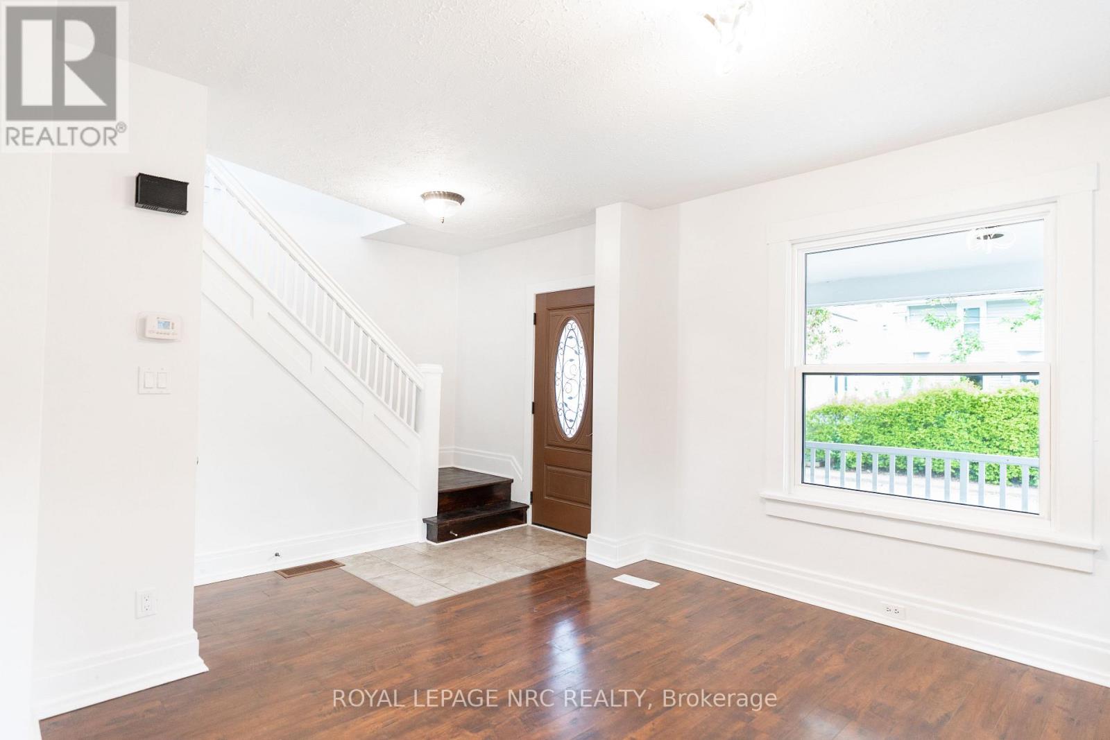 4713 Cookman Crescent N Property Photo 5