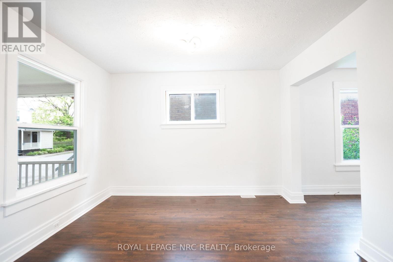 4713 Cookman Crescent N Property Photo 6