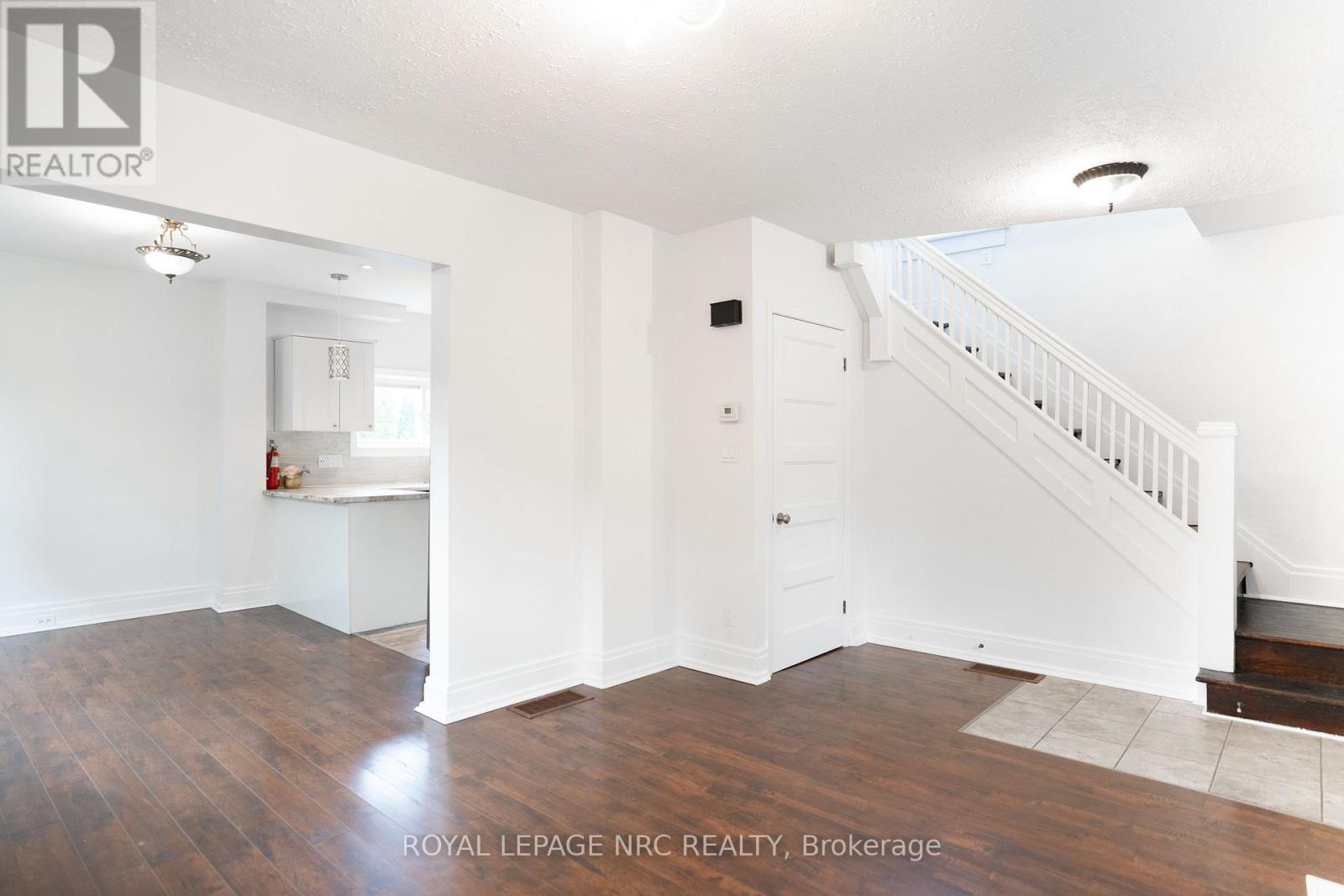 4713 Cookman Crescent N Property Photo 12