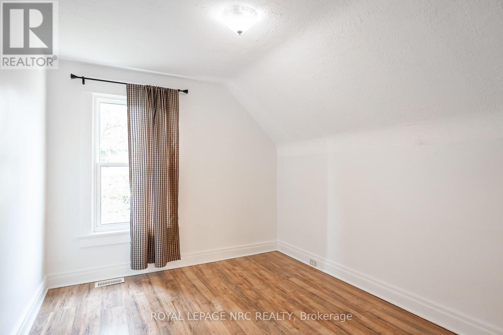 4713 Cookman Crescent N Property Photo 16