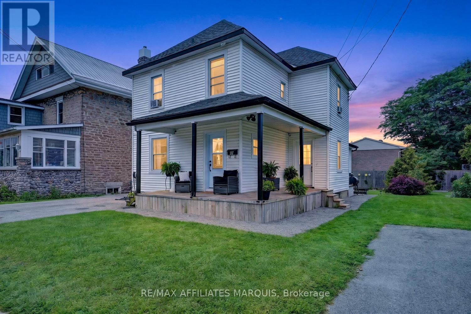 57 Smiths Falls Avenue Property Photo 1