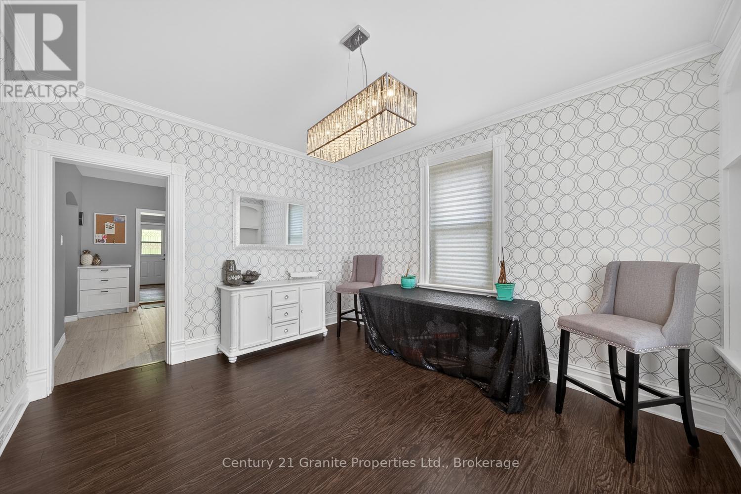50 William Street Property Photo 31