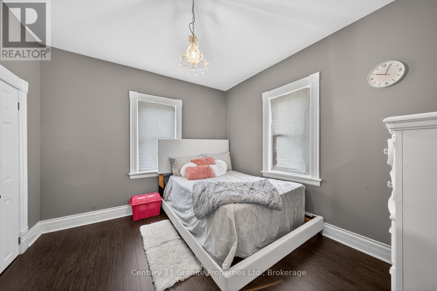 50 William Street Property Photo 37
