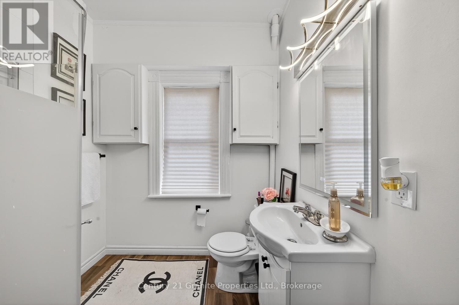50 William Street Property Photo 38