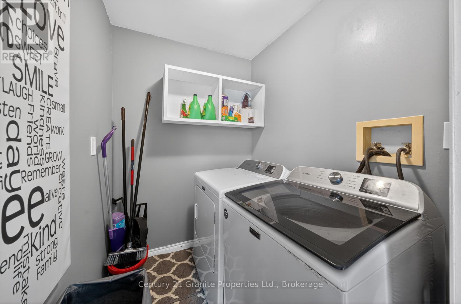 50 William Street Property Photo 47