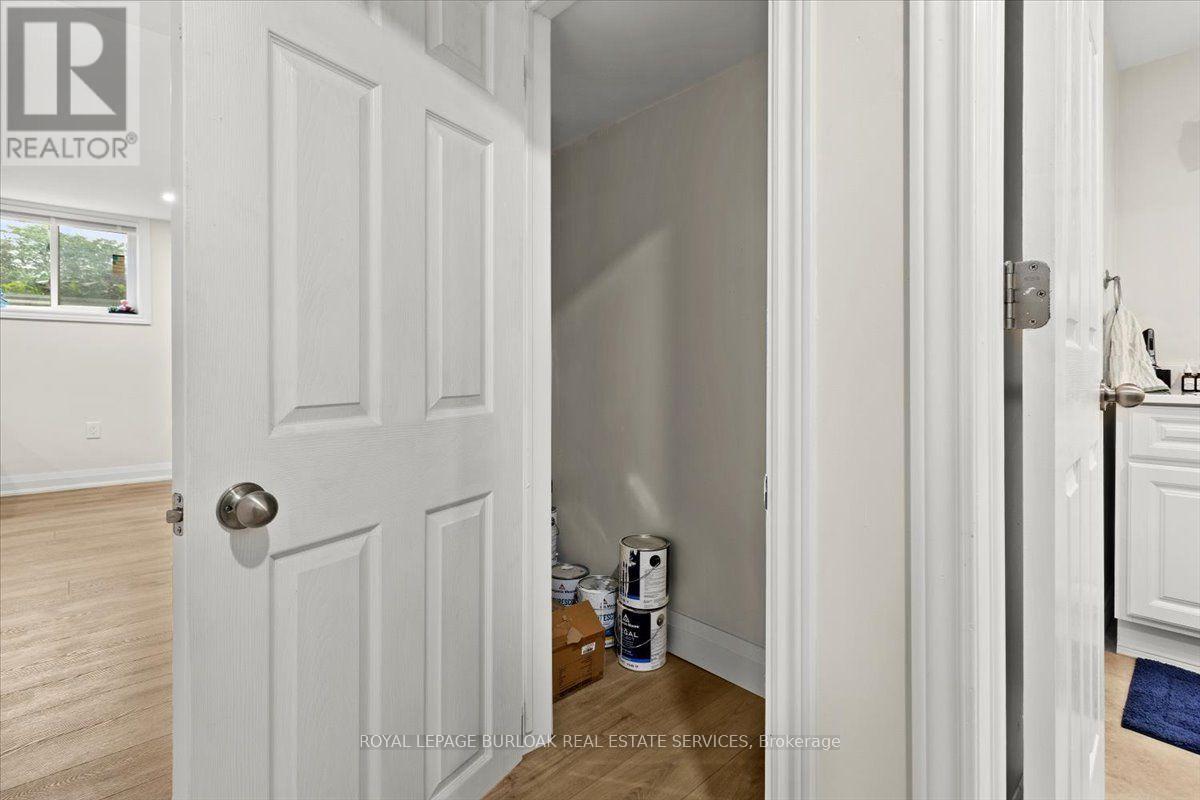 Lower - 161 Hoover Crescent Property Photo 15