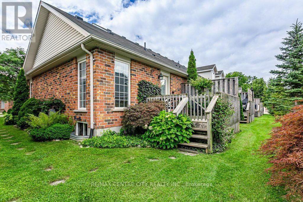 51 - 464 Commissioners Road W Property Photo 29