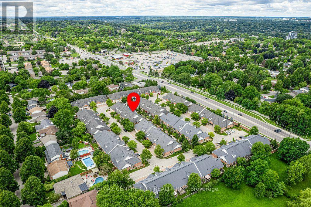 51 - 464 Commissioners Road W Property Photo 32