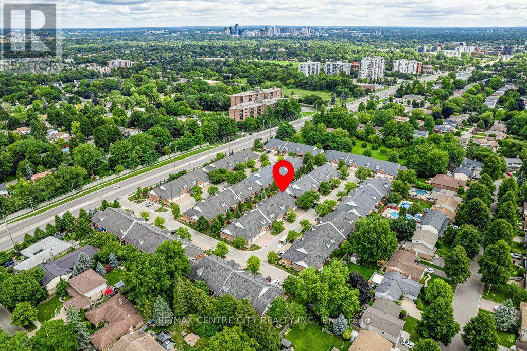 51 - 464 Commissioners Road W Property Photo 33