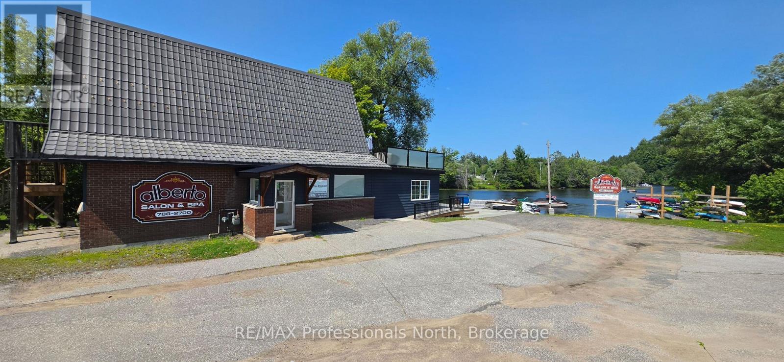 8 Park Drive Property Photo 6