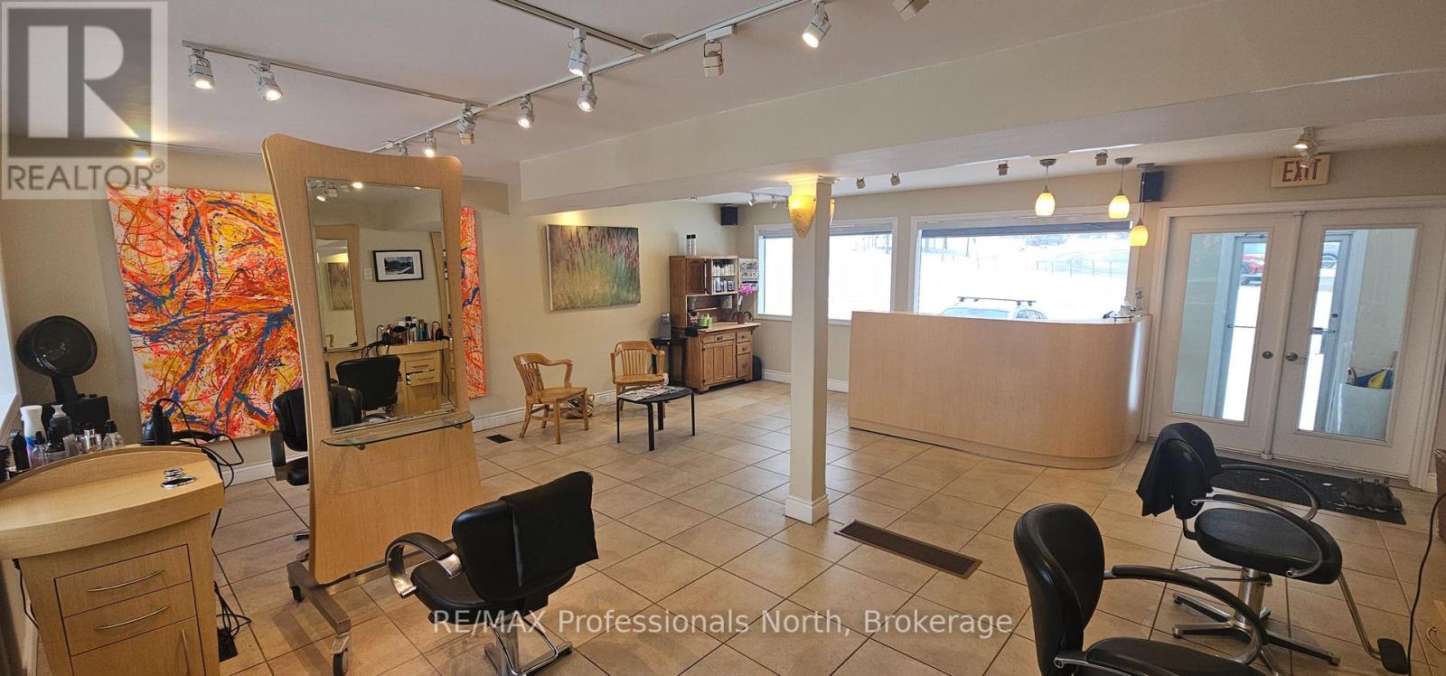 8 Park Drive Property Photo 13