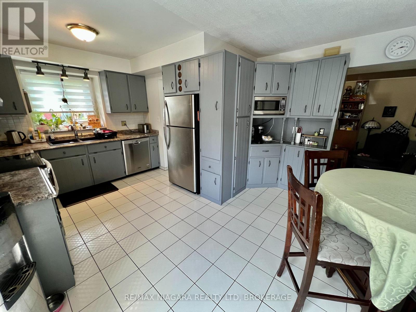 6196 Kirkland Drive Property Photo 8