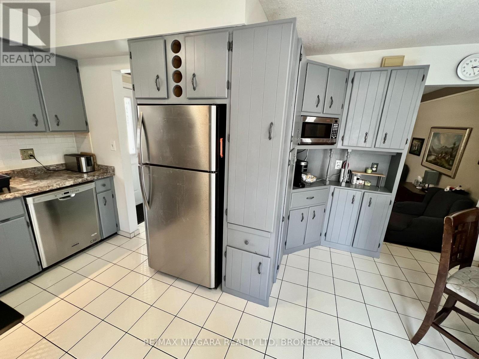 6196 Kirkland Drive Property Photo 11