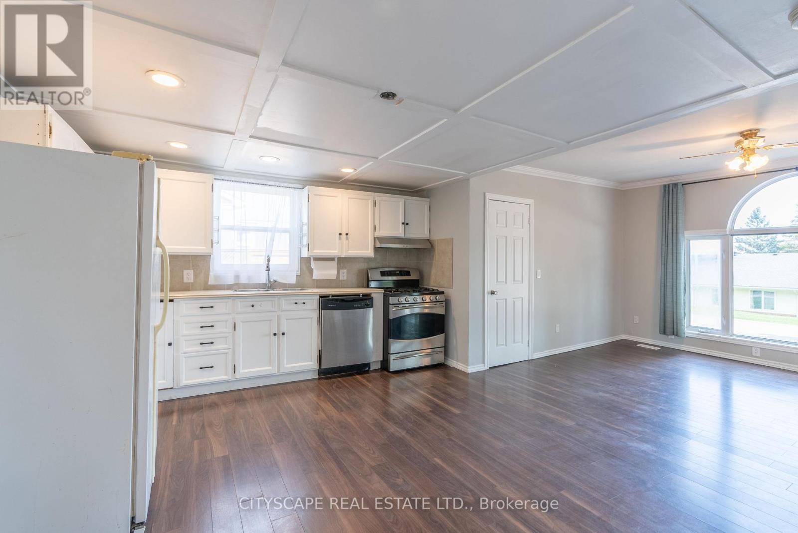 408 William Street Property Photo 8