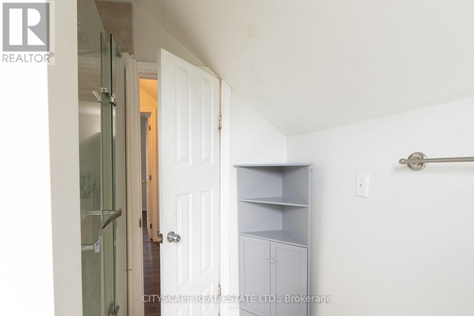 408 William Street Property Photo 31