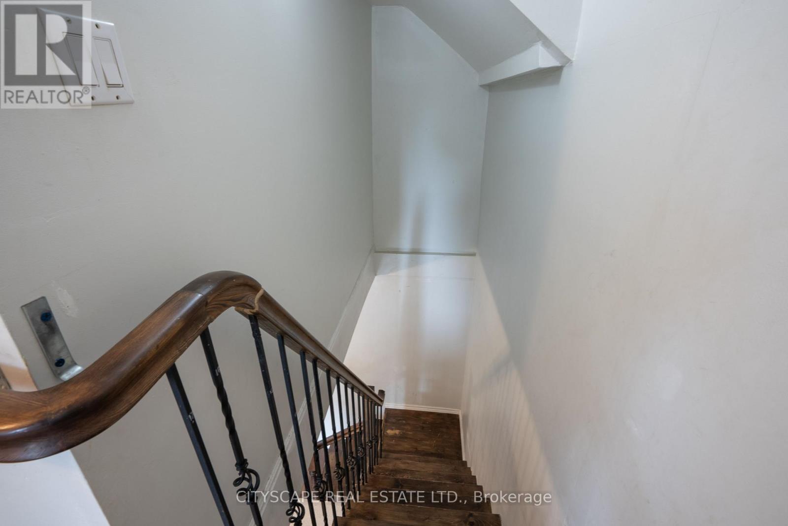 408 William Street Property Photo 32