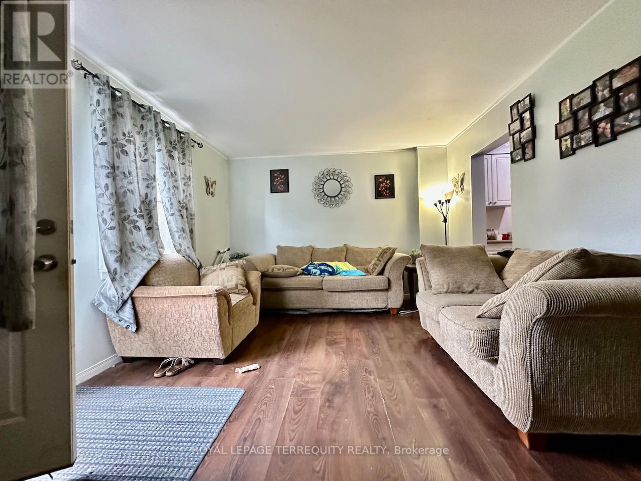 37 Orchard Place Property Photo 6