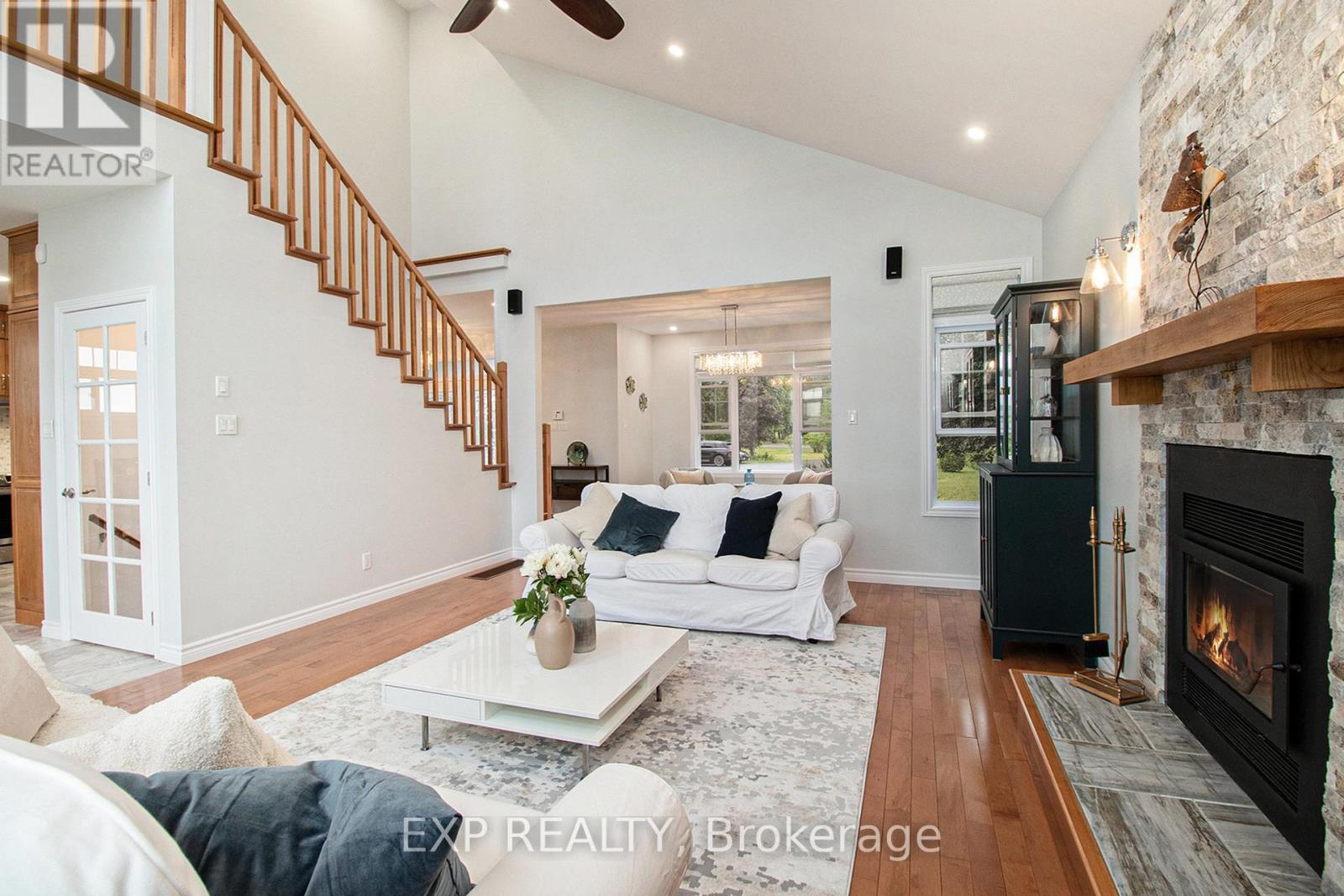 3605 Front Road Property Photo 6