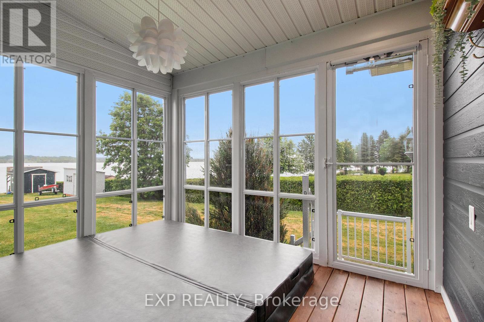 3605 Front Road Property Photo 17