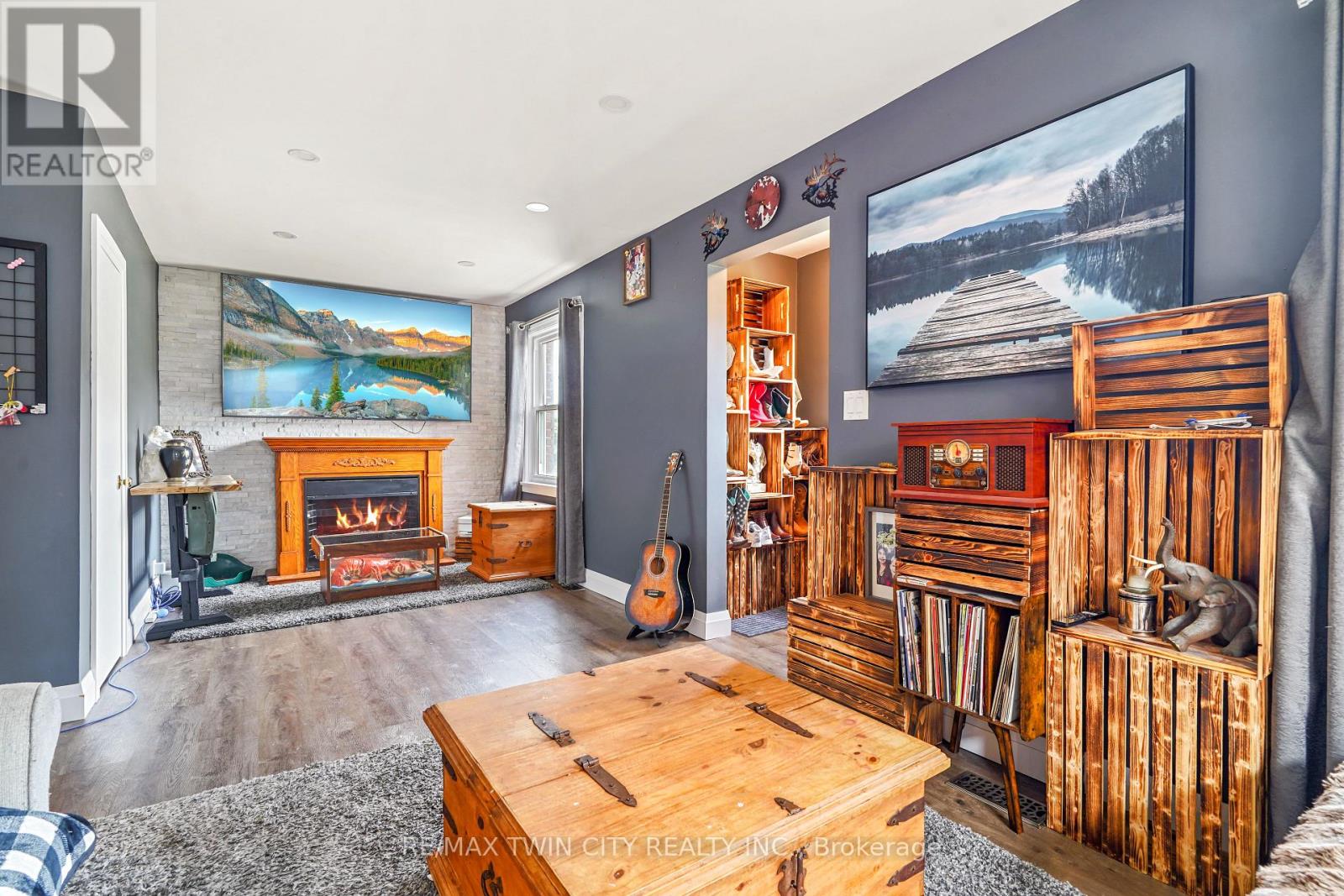 60 Park Road N Property Photo 10
