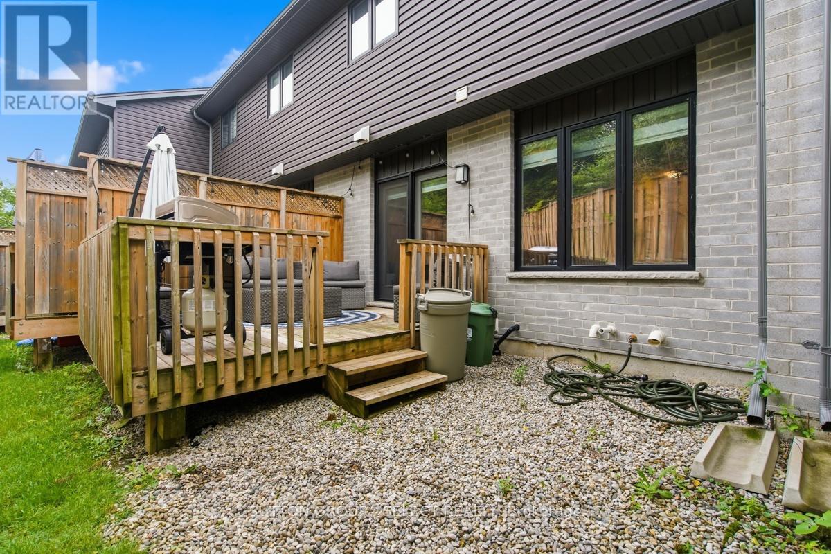 21 - 1110 Meadowlark Ridge Property Photo 36
